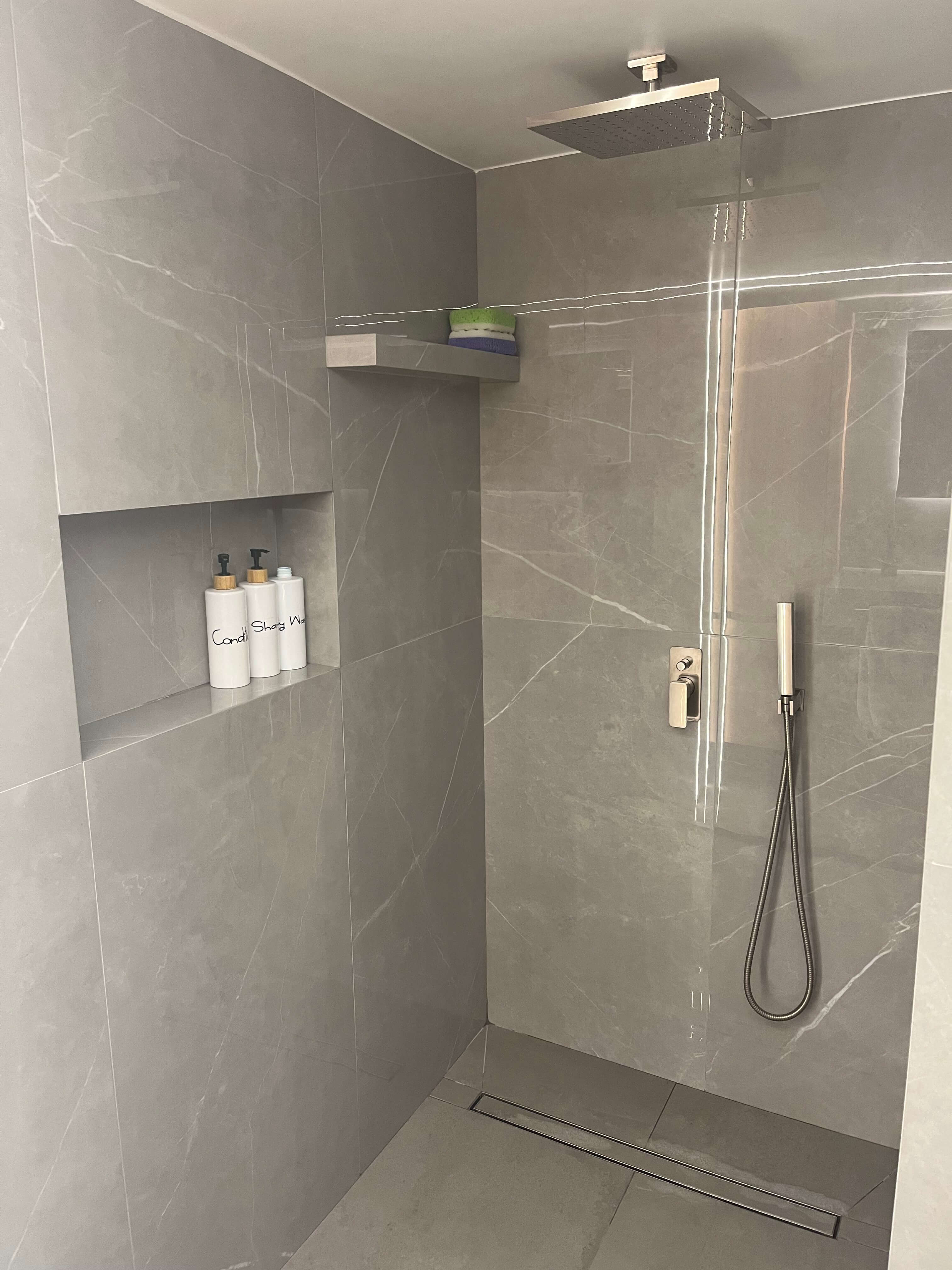 Έργο τοποθέτησης πλακιδίων 2